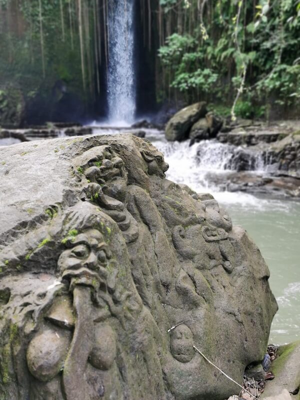 Carvings at Sumampan Waterfall