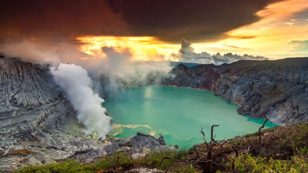 mt ijen from bali