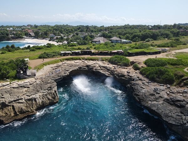 guide to bali Devil's Tears Nusa Lembongan