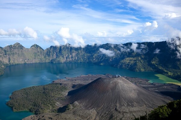 Indonesian Hikes Mount Rinjani
