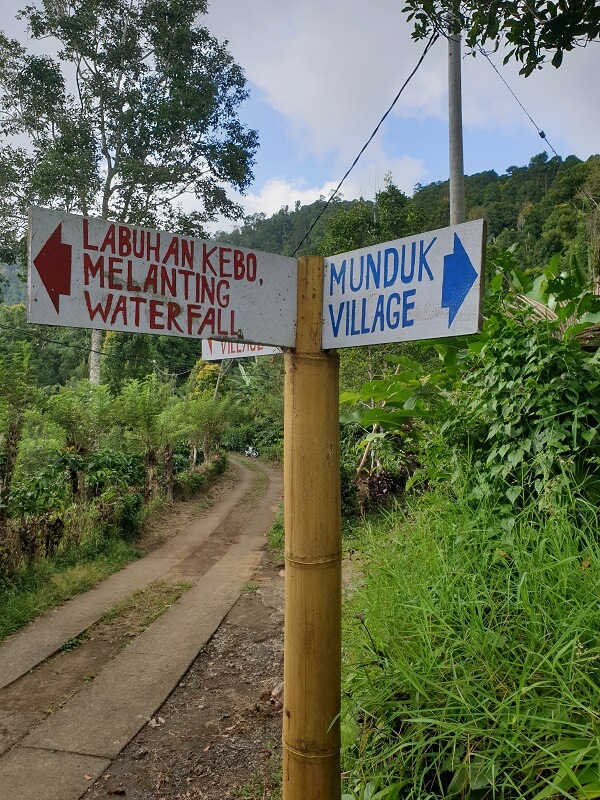 Munduk Waterfalls Sign