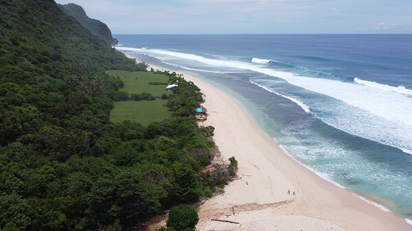 Nunggalan Beach