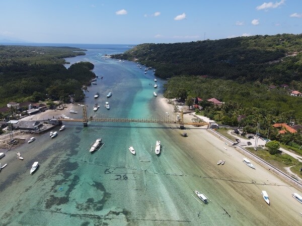 Yellow Bridge Nusa Lembongan