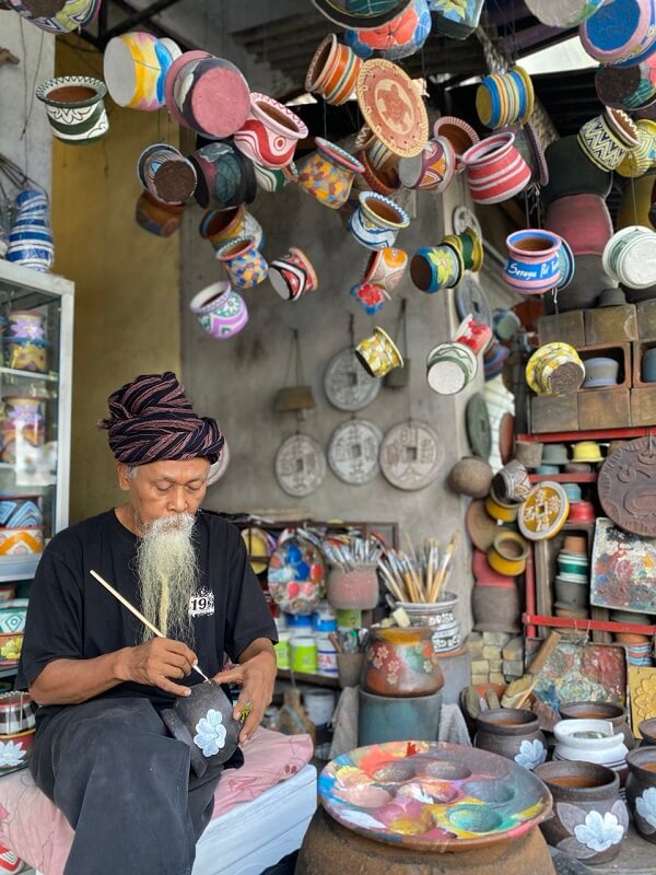 Serayu Pot and Terracotta