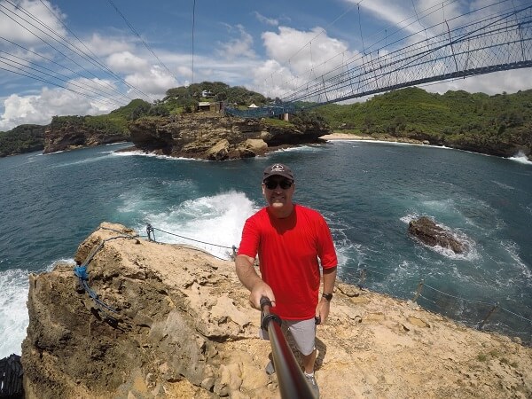 Pantai Timang Gondola Yogyakarta View