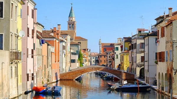 ALTERNATIVES TO VENICE – Where to go to Escape the Crowd – The Travel ...