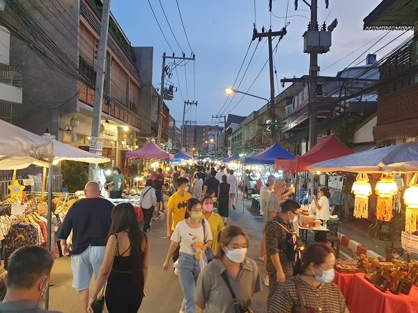 best night markets in Chiang mai 1