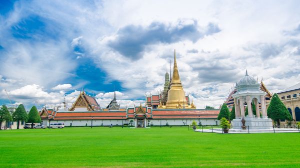 THE JOURNEY #12 – Tuk Tuk Scams, Towers and Temples