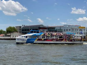 chao phraya tourist boat