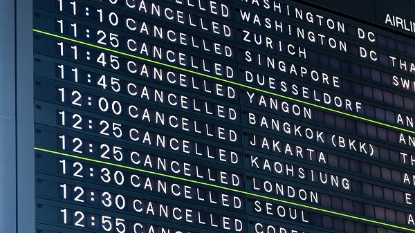 Hand luggage only will allow you to be more flexible