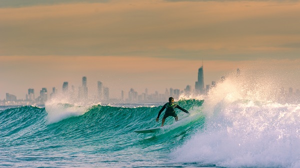 complete guide to the Gold Coast surfing