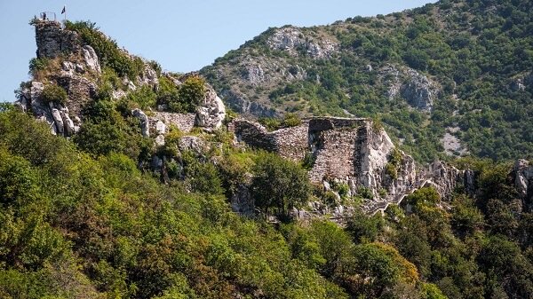 asens fortress The view from the walk to the Chapel