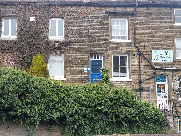 Norah Batty's Steps is right opposite the Elephant & Castle