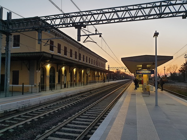 guide to desenzano del garda train