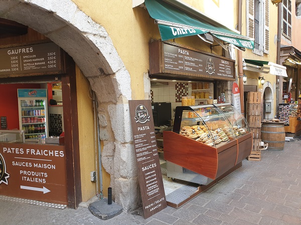 Delicious Rolls right in the middle of town