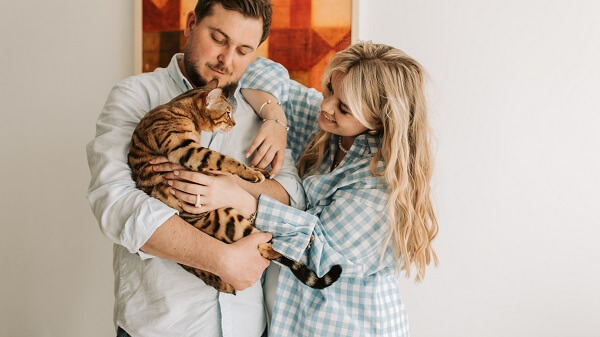 Couples and Families can house sit too