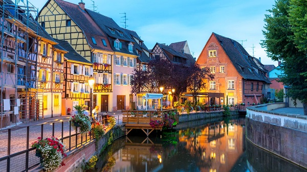 FREE ACCOMMODATION – For Travelers and Pet Lovers