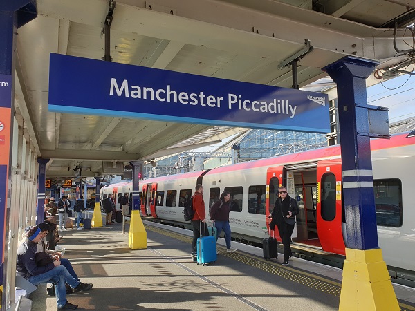 Manchester to manchester airport Piccadilly