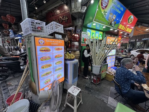 Prices at Banh Mi Teo Bakery