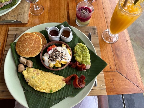 The MiMPi Breakfast is highly recommended