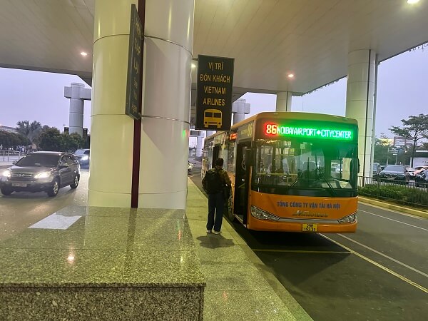 Hanoi travel tips catch the bus