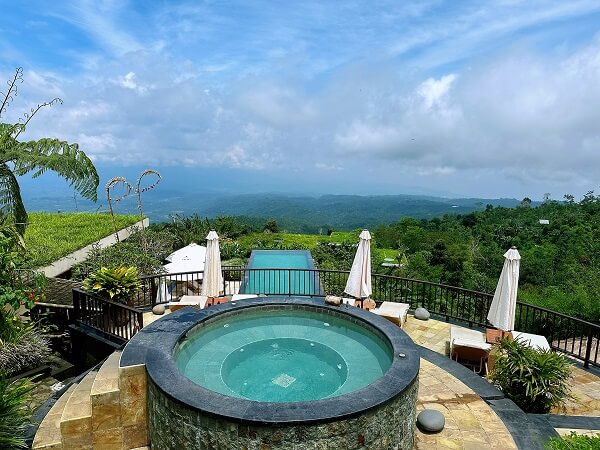 munduk moding plantation jacuzzi and pool