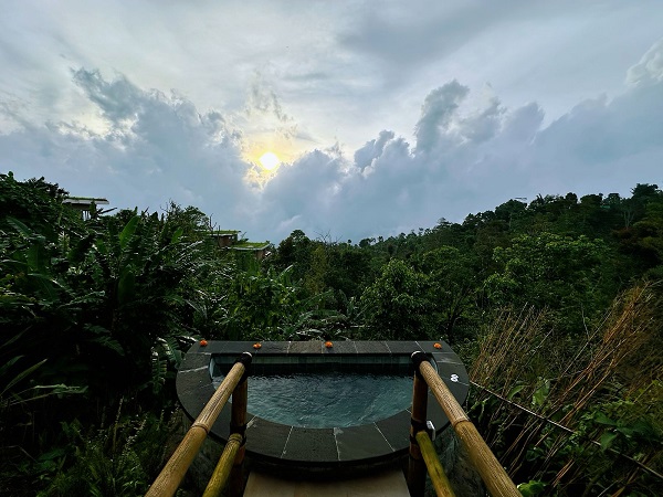 Jacuzzi with sunset view