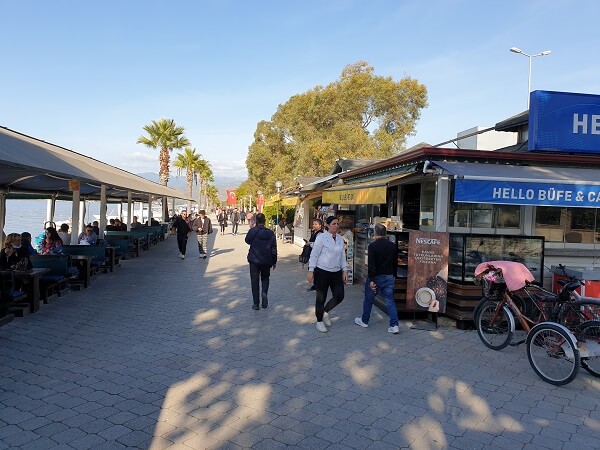 Strolling along the waterfront is the best way to get to the beach!