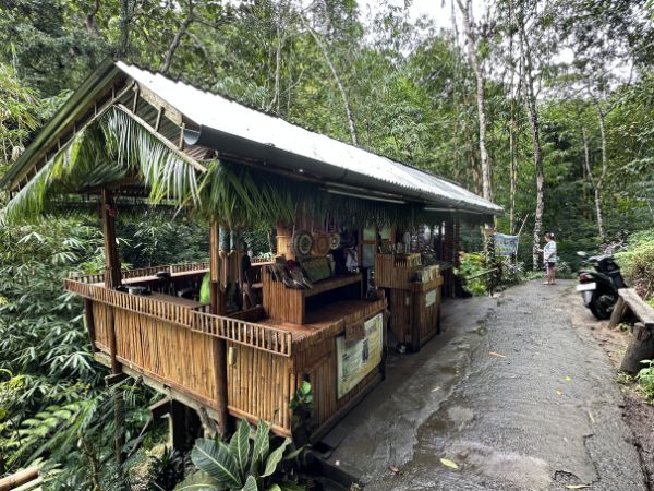 Munduk Waterfall Treks now have more warung choices